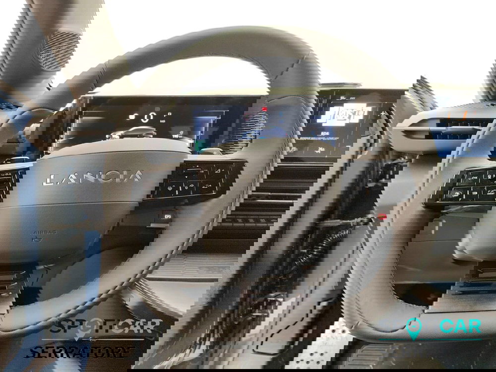 Lancia Ypsilon usata a Como (17)