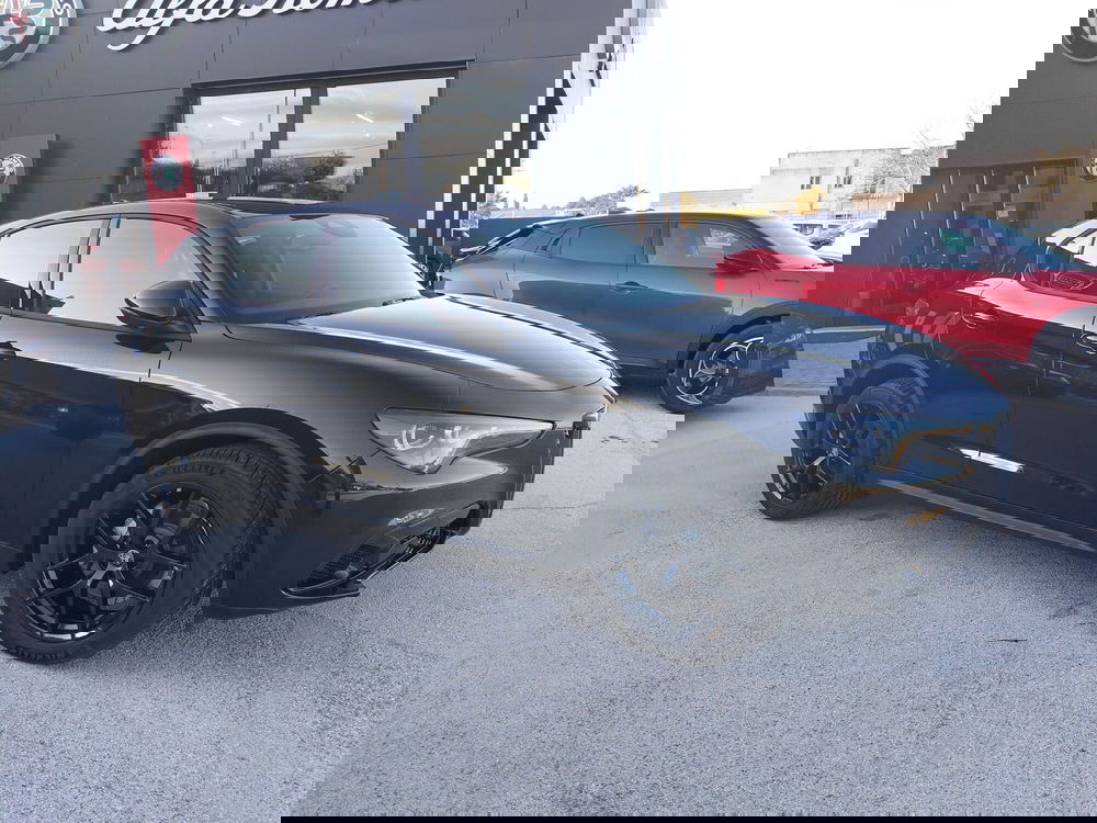 Alfa Romeo Stelvio usata a Matera (4)