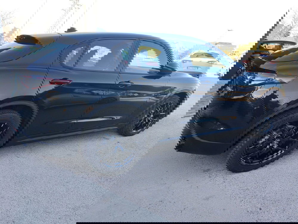 Alfa Romeo Stelvio usata a Matera (5)