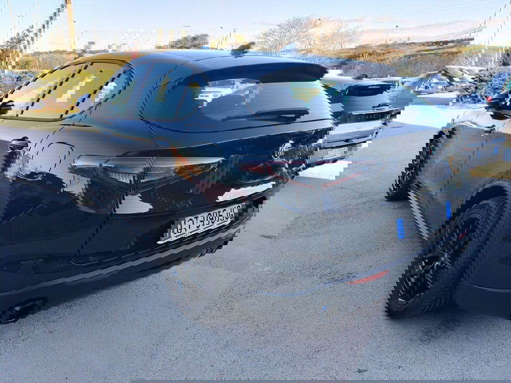 Alfa Romeo Stelvio usata a Matera (7)