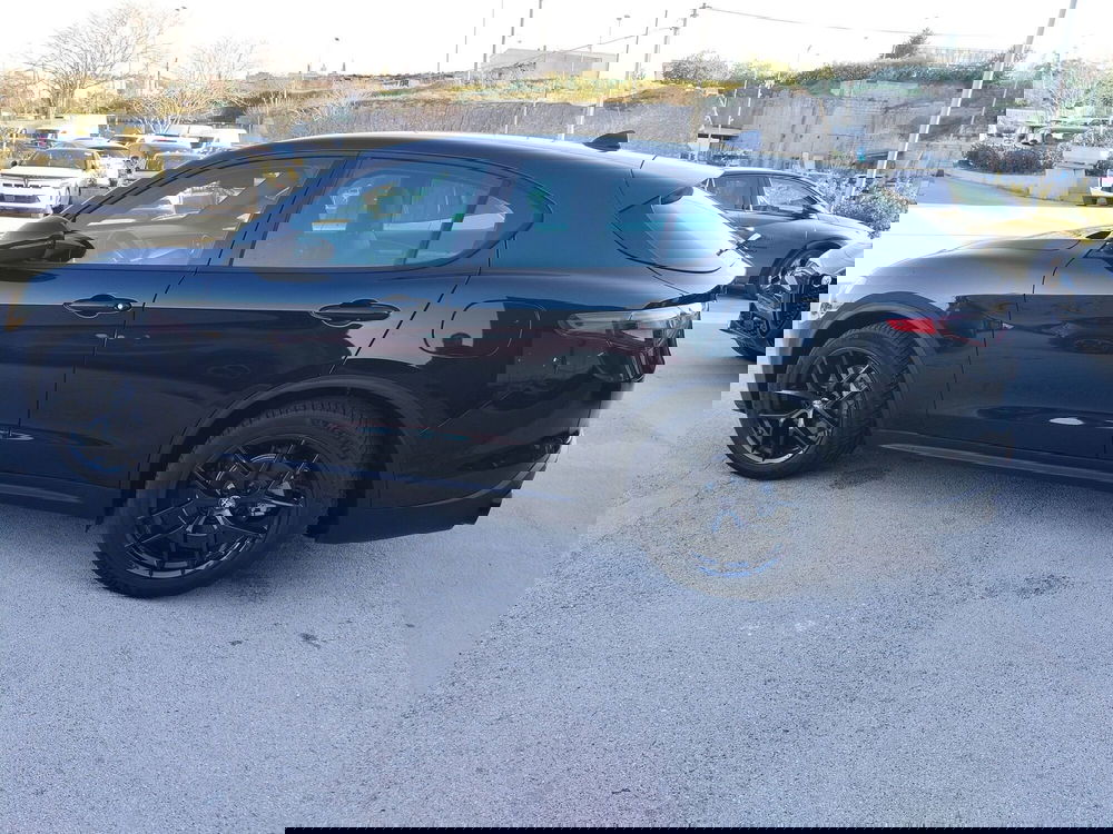 Alfa Romeo Stelvio usata a Matera (8)