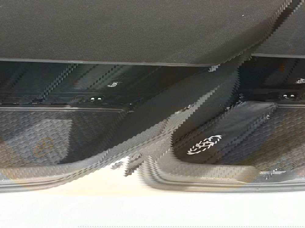 Toyota Aygo X usata a Catania (7)