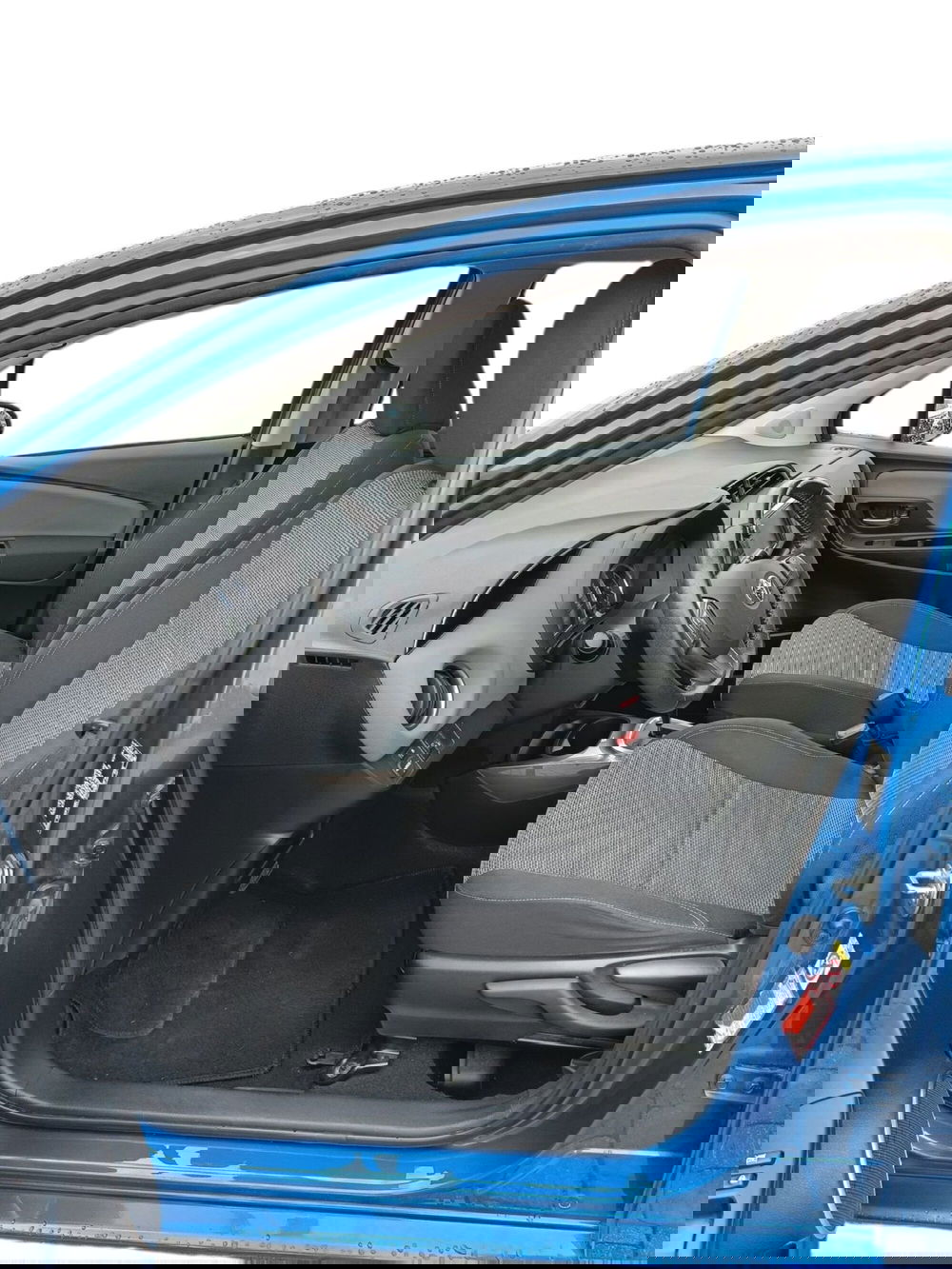 Toyota Yaris usata a Prato (9)