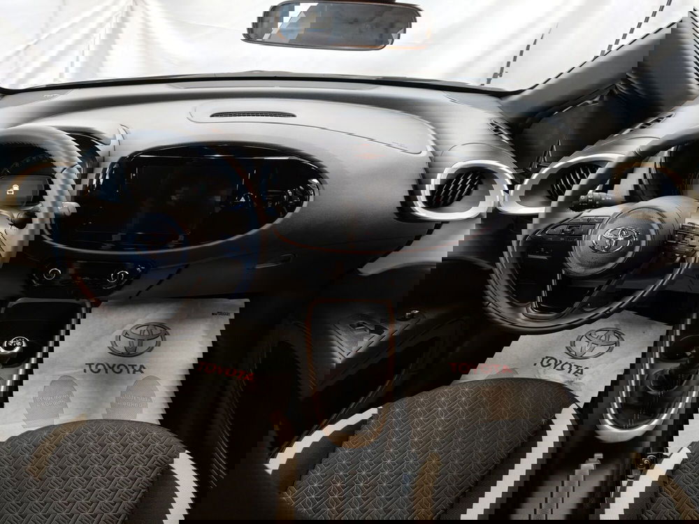 Toyota Aygo X nuova a Roma (8)