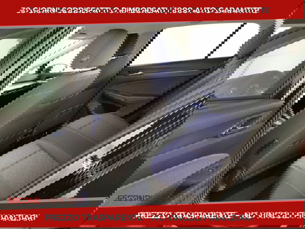 Volkswagen Golf nuova a Chieti (8)