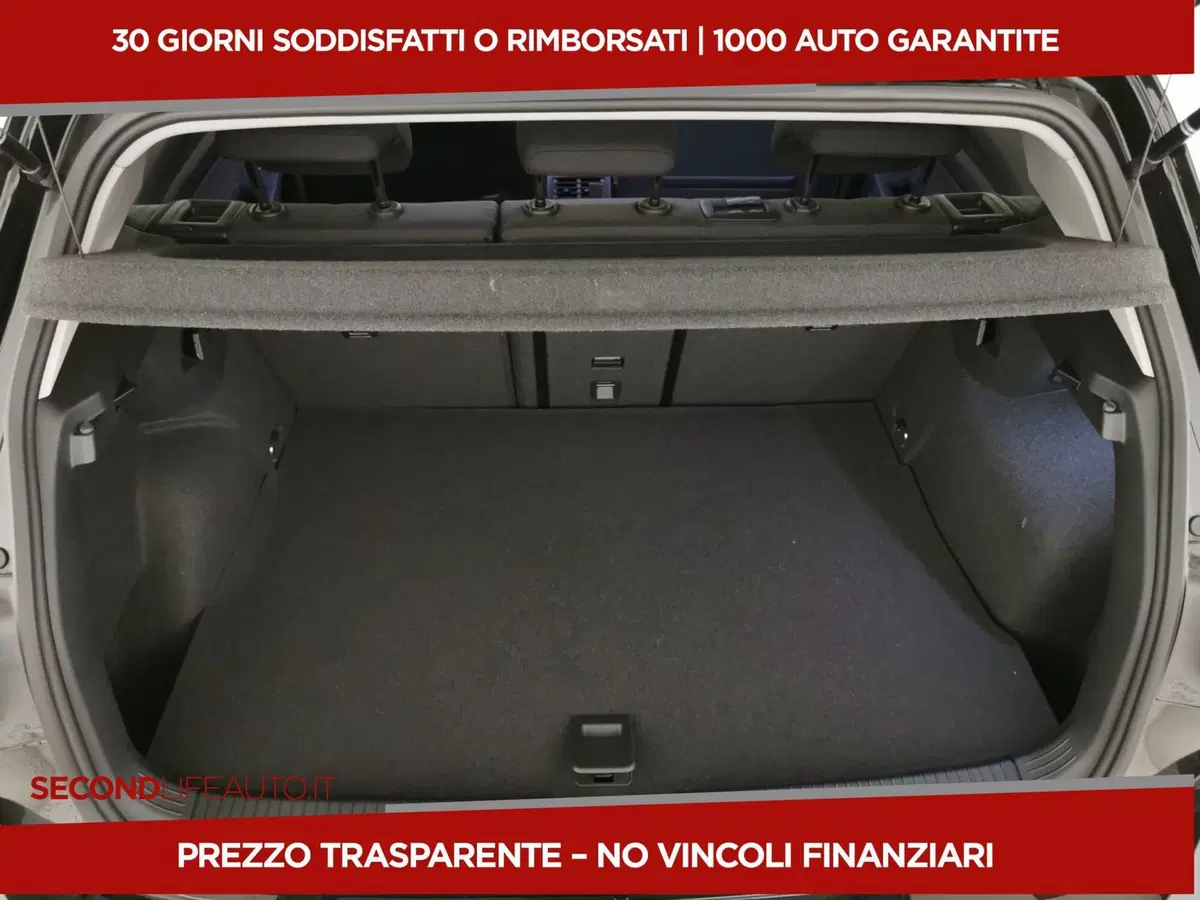 Volkswagen Golf nuova a Chieti (9)