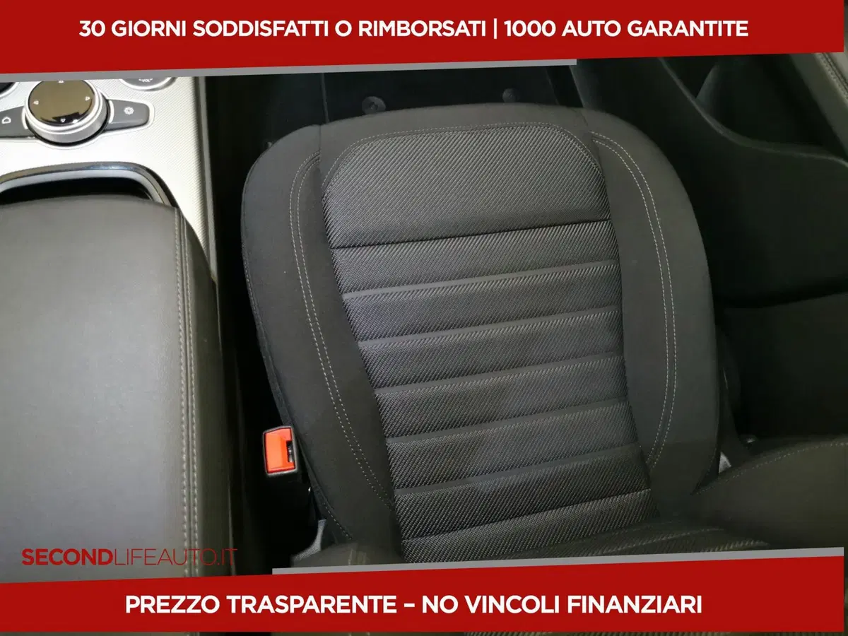 Alfa Romeo Stelvio usata a Chieti (18)