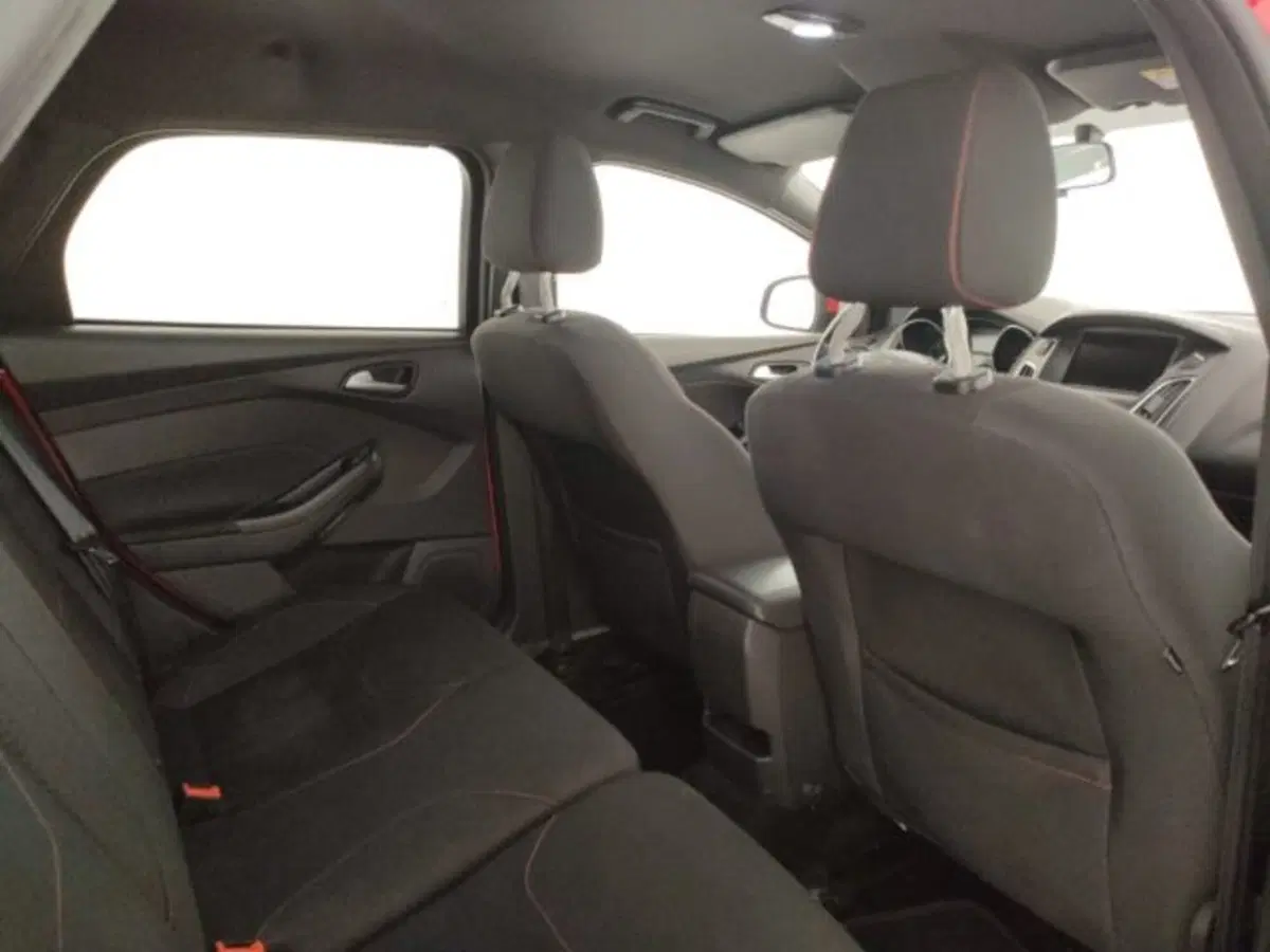 Ford Focus Station Wagon usata a Modena (10)