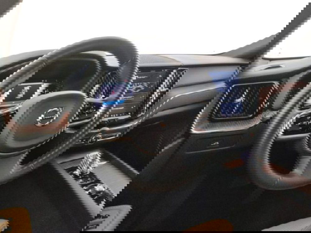 Volvo XC60 usata a Modena (18)