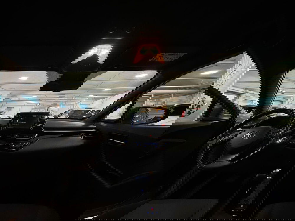 Toyota Toyota C-HR usata a Modena (17)