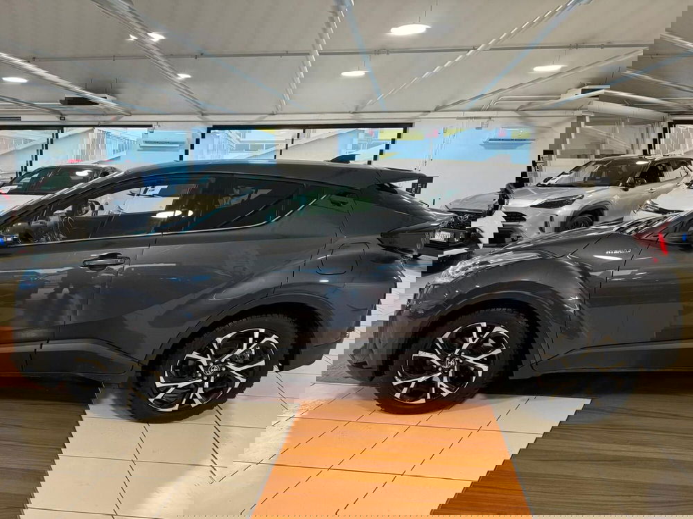 Toyota Toyota C-HR usata a Modena (9)