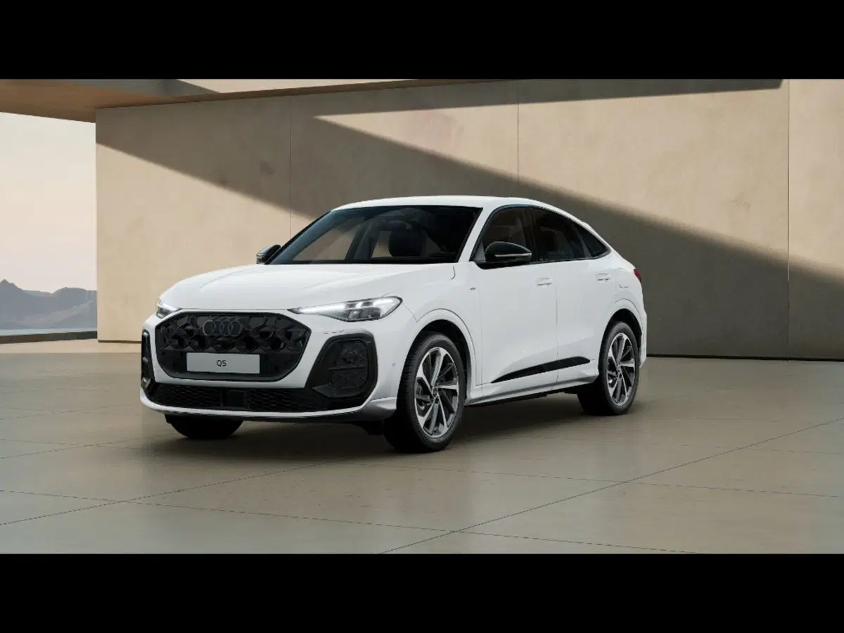 Audi Q5 Sportback nuova a Firenze