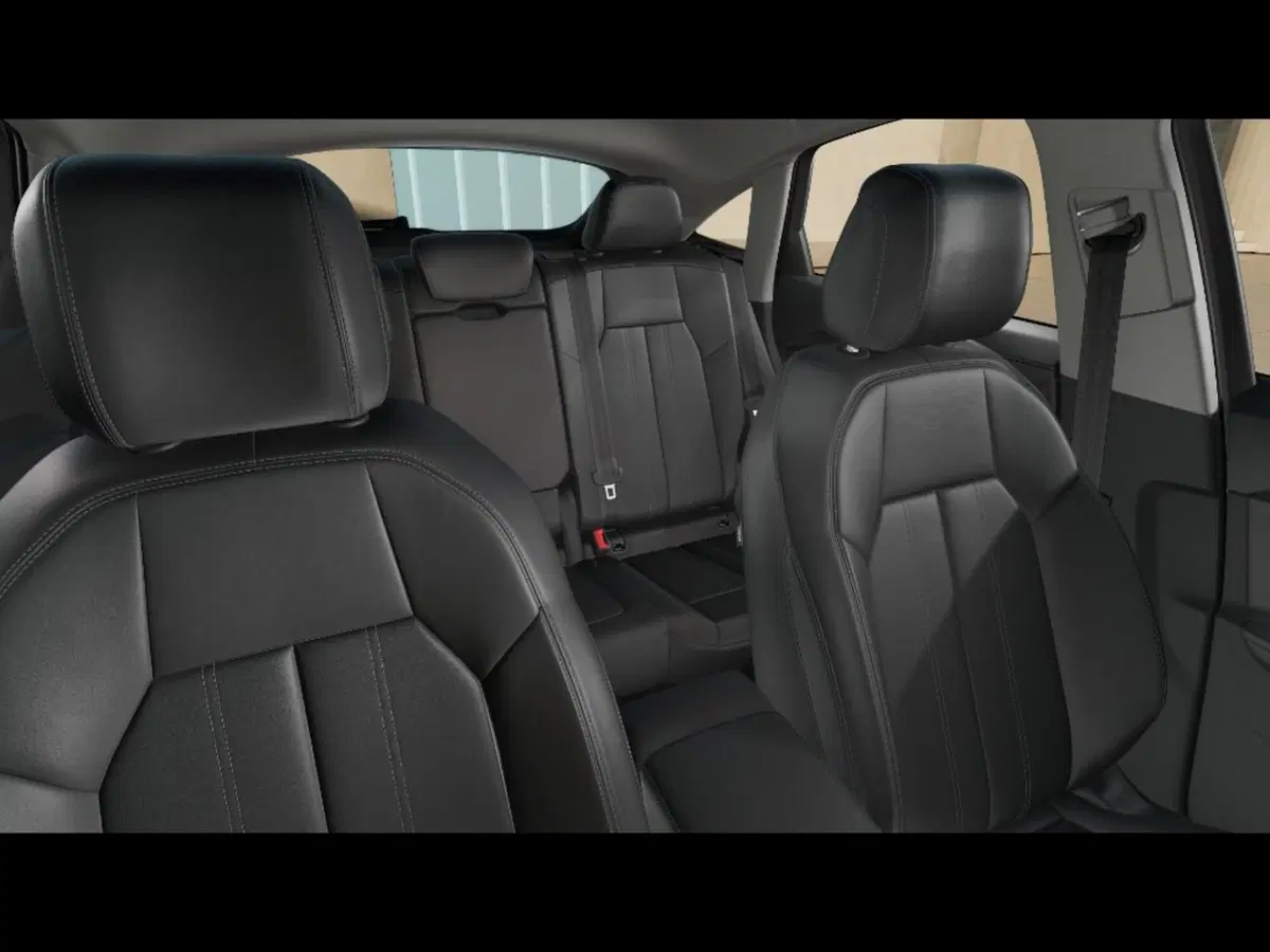 Audi Q5 Sportback nuova a Firenze (11)