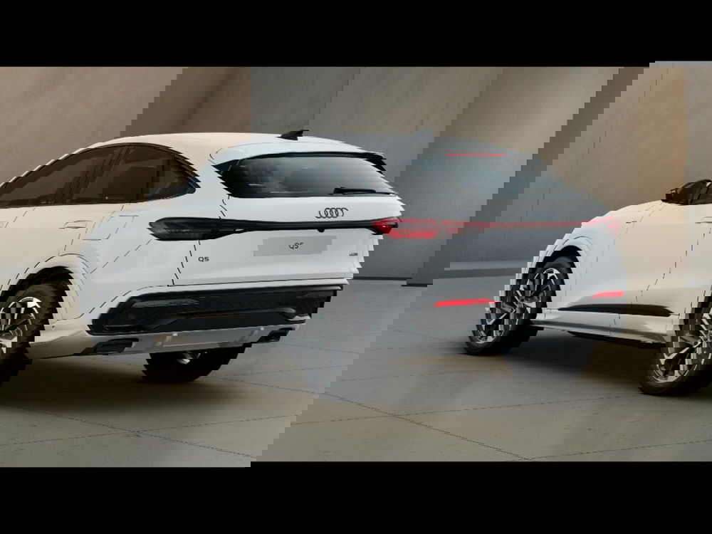 Audi Q5 Sportback nuova a Firenze (6)