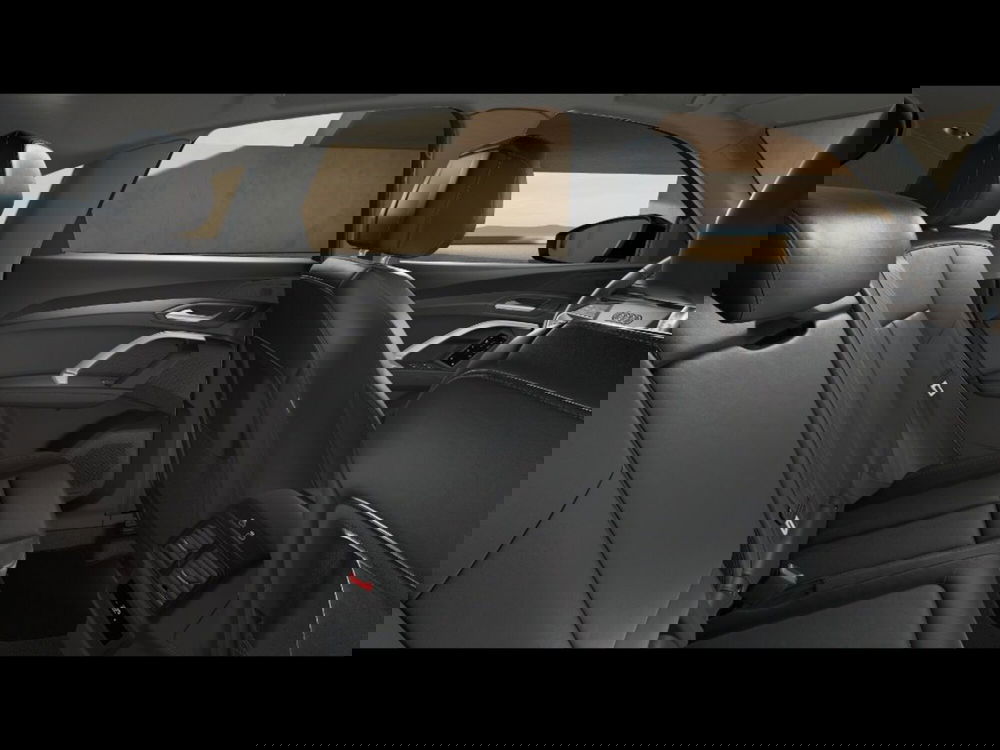 Audi Q5 Sportback nuova a Firenze (8)