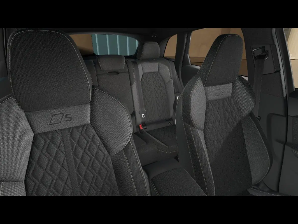 Audi Q5 Sportback nuova a Firenze (11)