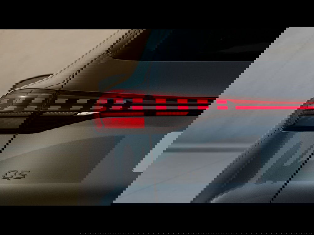 Audi Q5 Sportback nuova a Firenze (7)