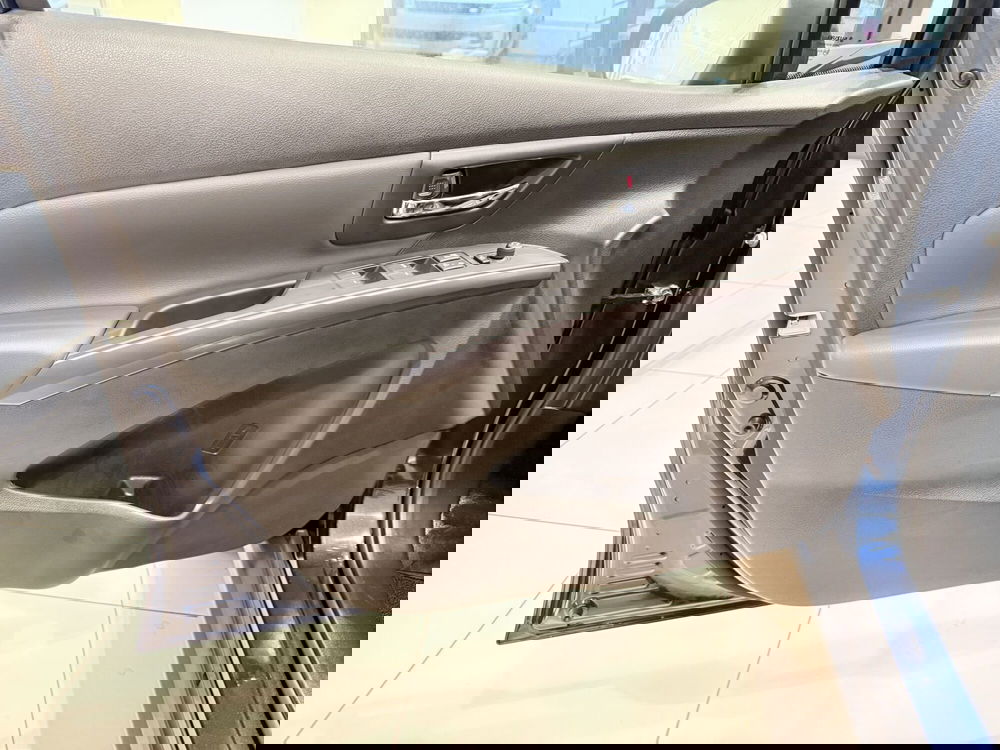 Suzuki S-Cross nuova a Latina (12)