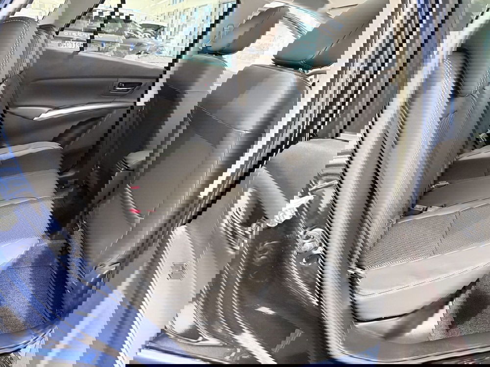 Suzuki S-Cross nuova a Latina (5)