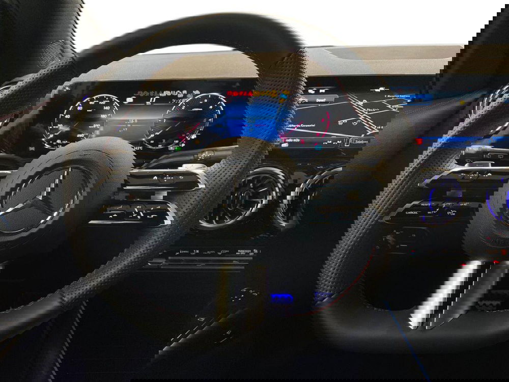 Mercedes-Benz GLA SUV nuova a Milano (11)