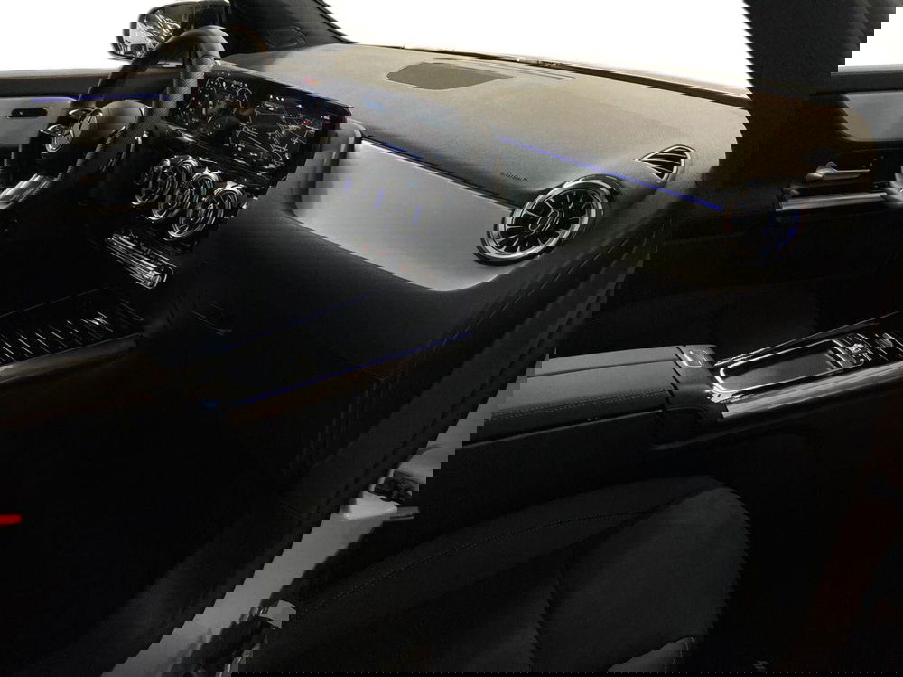 Mercedes-Benz GLA SUV nuova a Milano (15)