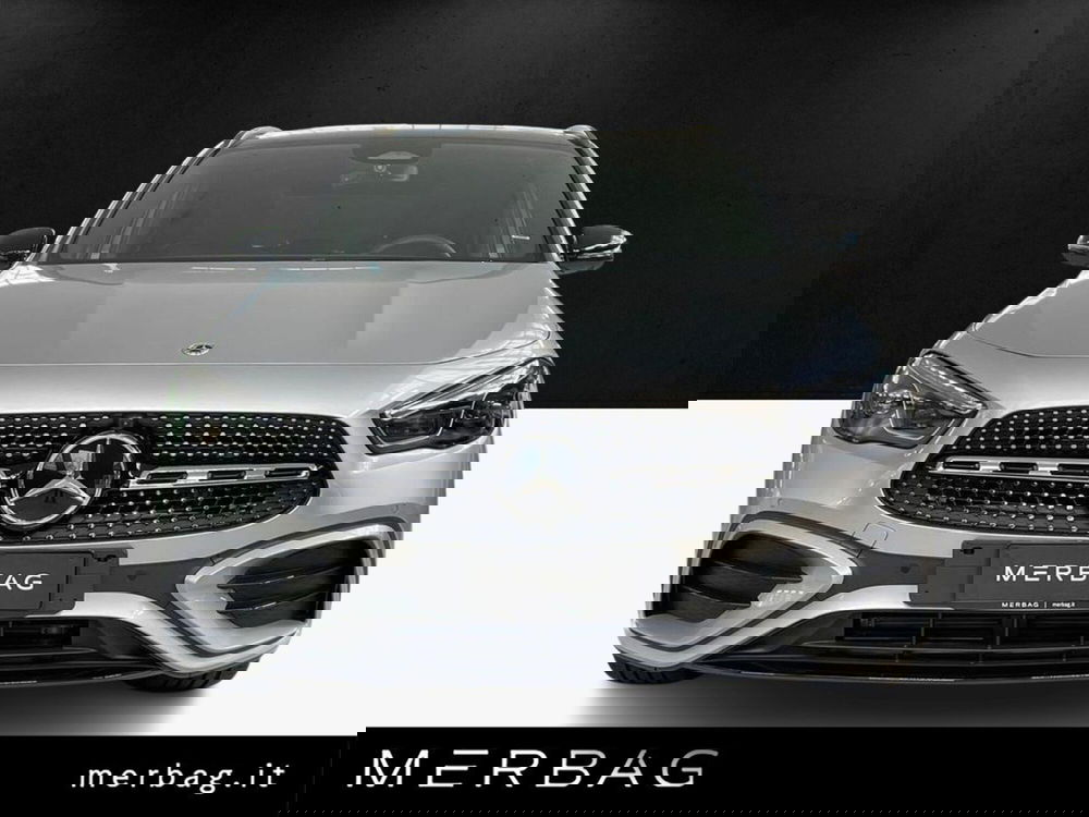 Mercedes-Benz GLA SUV nuova a Milano (3)