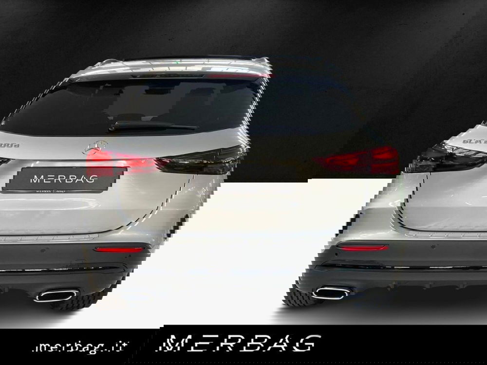 Mercedes-Benz GLA SUV nuova a Milano (4)