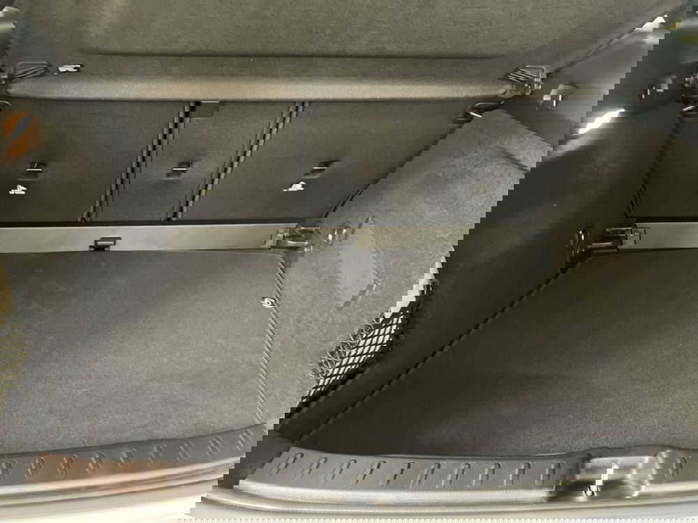 Mercedes-Benz GLA SUV nuova a Milano (8)