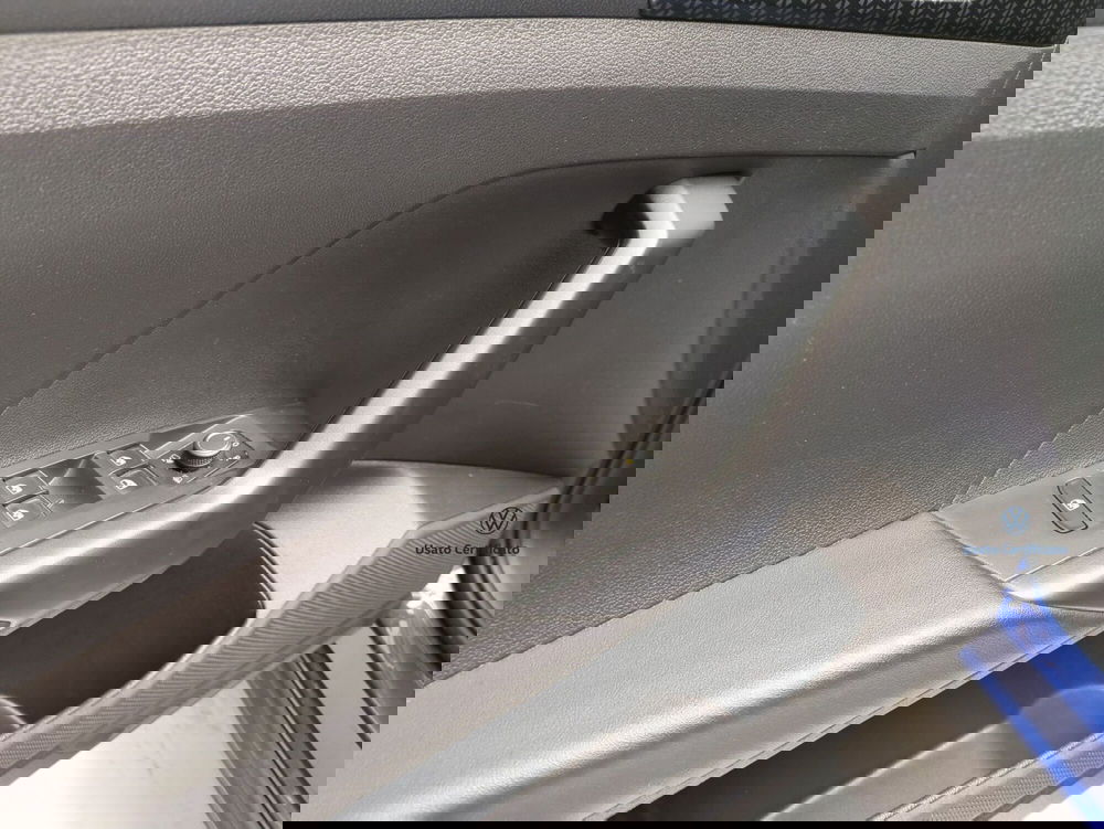 Volkswagen T-Cross usata a Avellino (14)