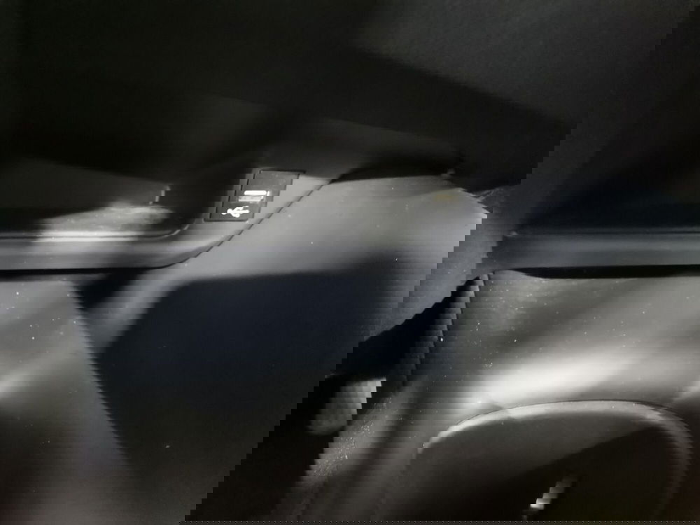 Toyota Toyota C-HR usata a Salerno (16)