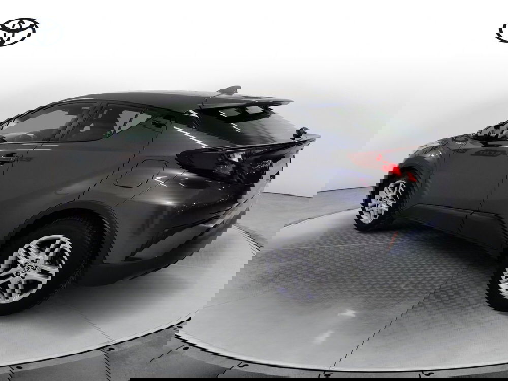 Toyota Toyota C-HR usata a Salerno (4)