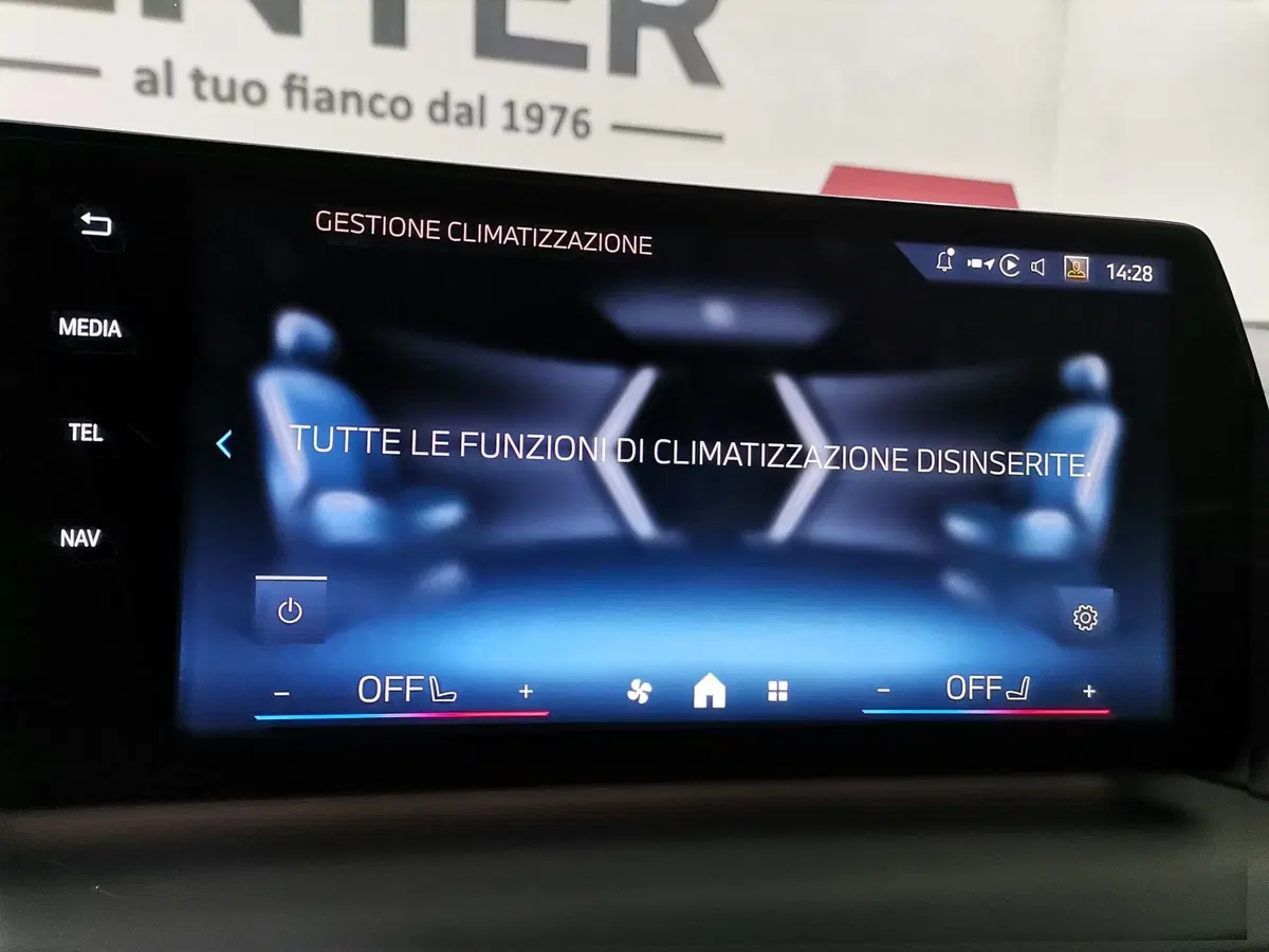 BMW Serie 1 usata a Salerno (18)