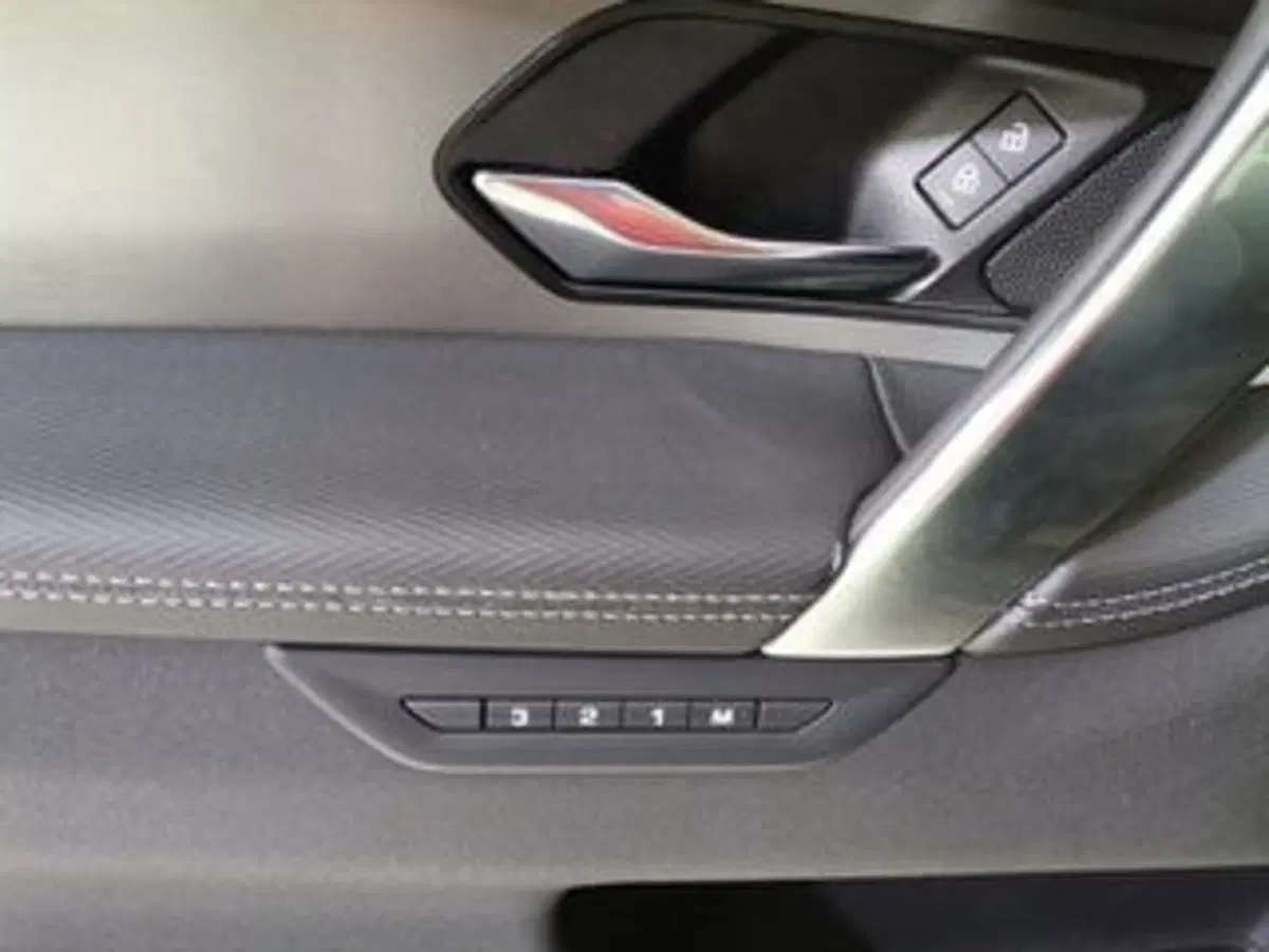 Land Rover Discovery Sport usata a Salerno (11)