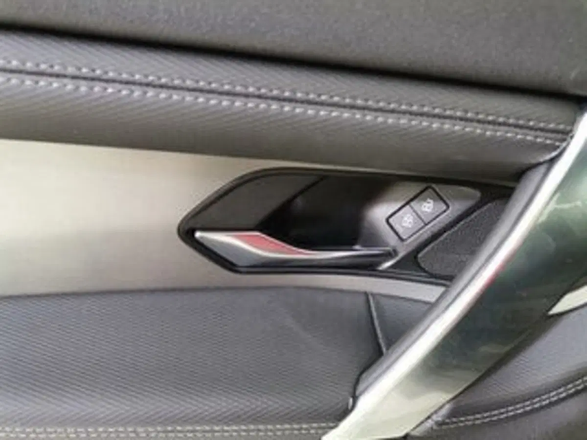 Land Rover Discovery Sport usata a Salerno (12)