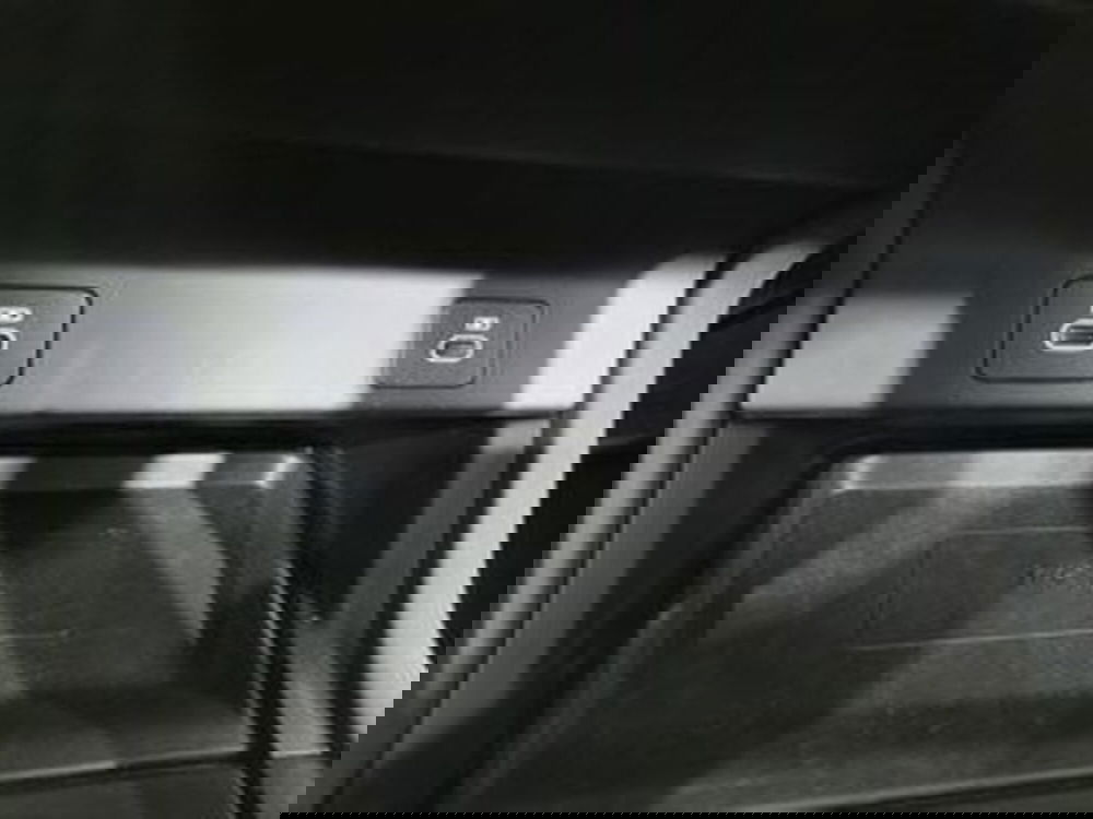 Land Rover Discovery Sport usata a Salerno (16)