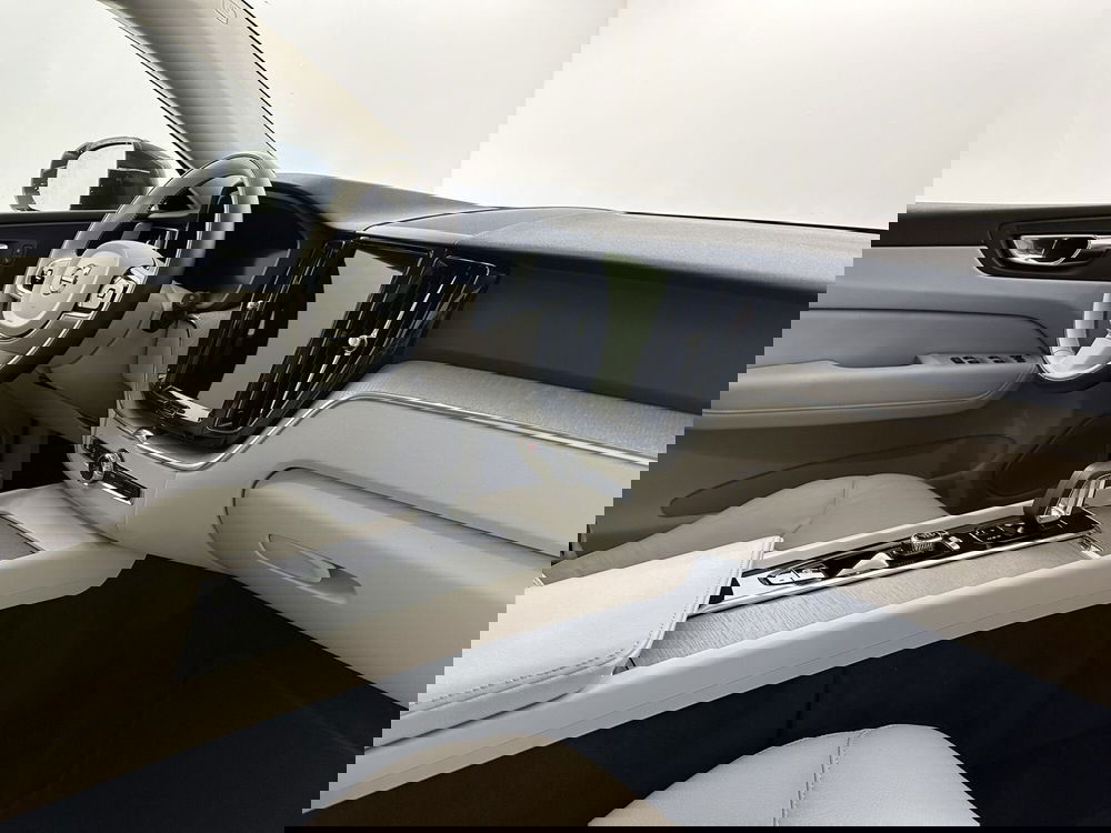 Volvo XC60 usata a Bergamo (11)