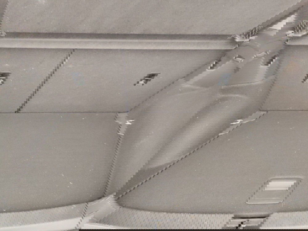 Volkswagen T-Cross usata a Massa-Carrara (16)