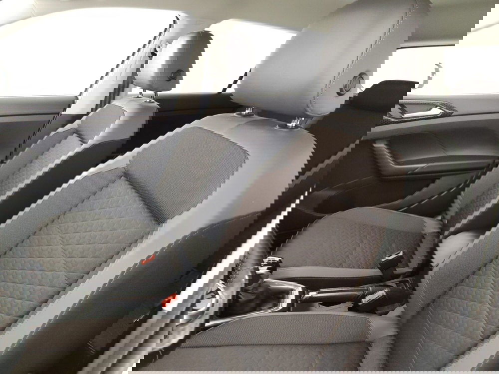 Volkswagen T-Cross usata a Massa-Carrara (9)
