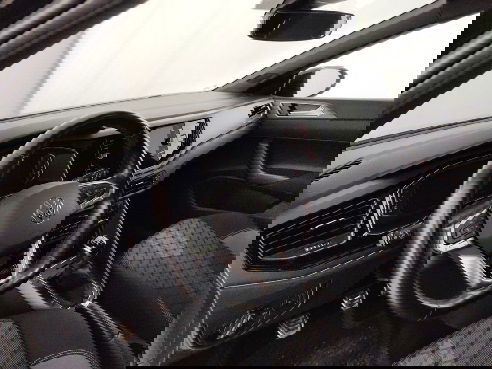 Volkswagen Taigo usata a Massa-Carrara (8)