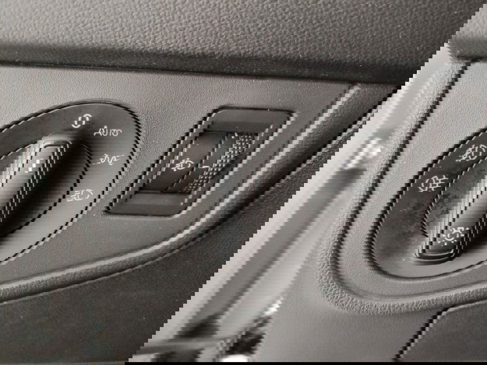 Volkswagen Taigo usata a Napoli (13)