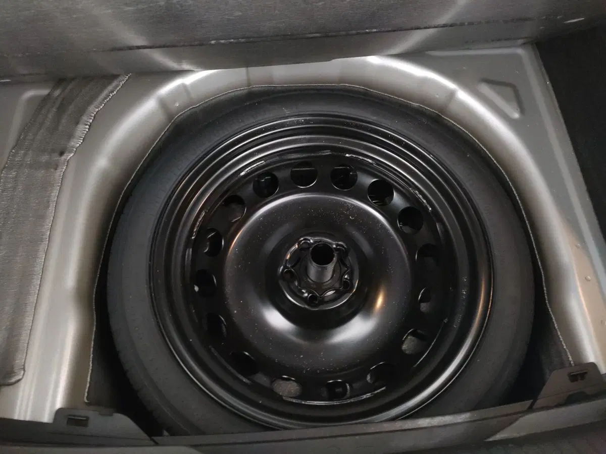 Volkswagen Taigo usata a Napoli (11)