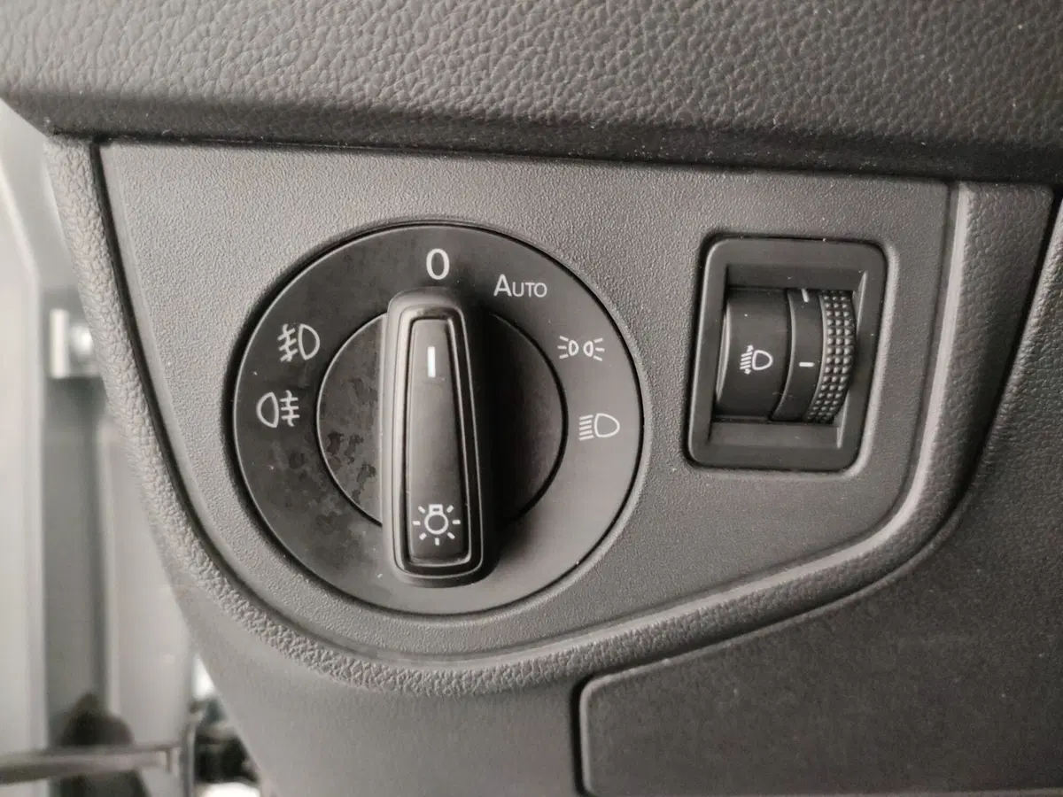Volkswagen Taigo usata a Napoli (13)
