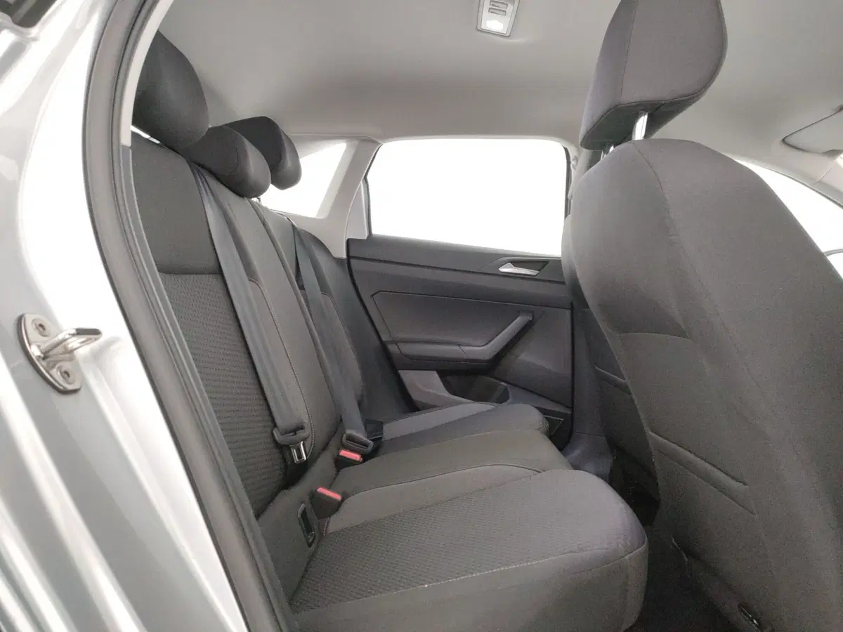 Volkswagen Taigo usata a Napoli (9)