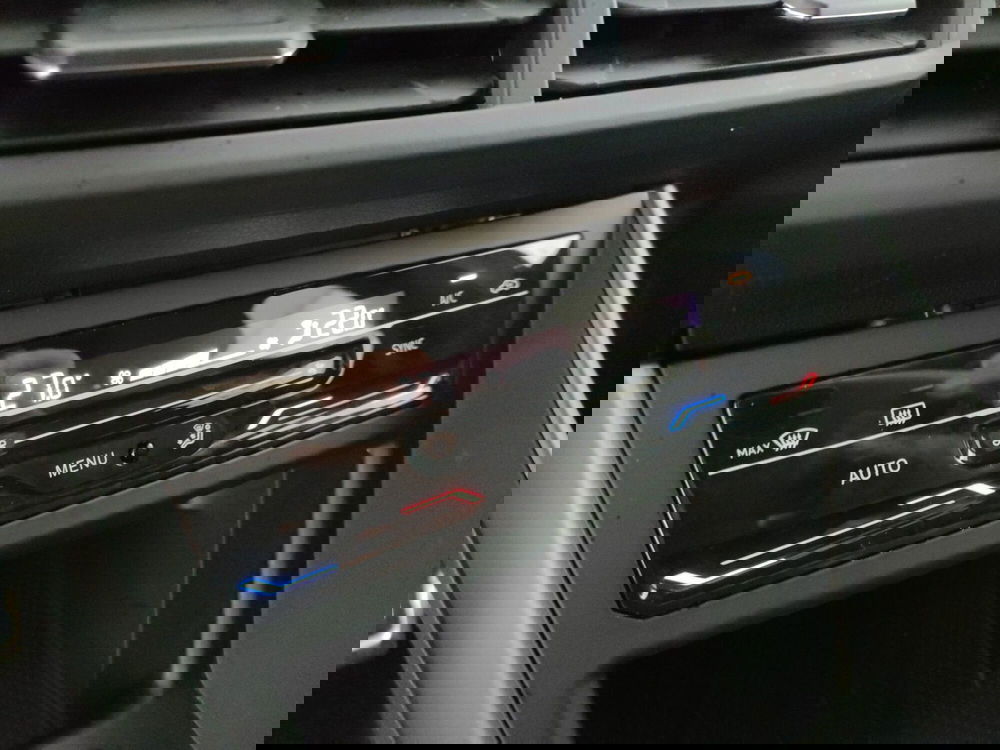 Volkswagen Taigo usata a Napoli (16)