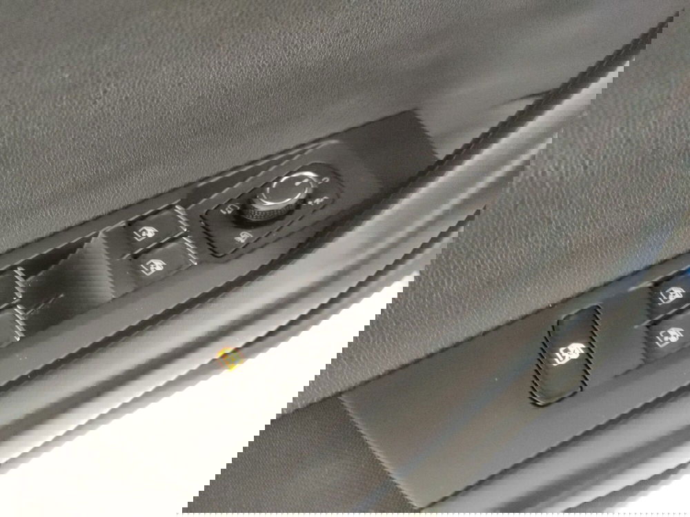 Volkswagen Taigo usata a Napoli (18)