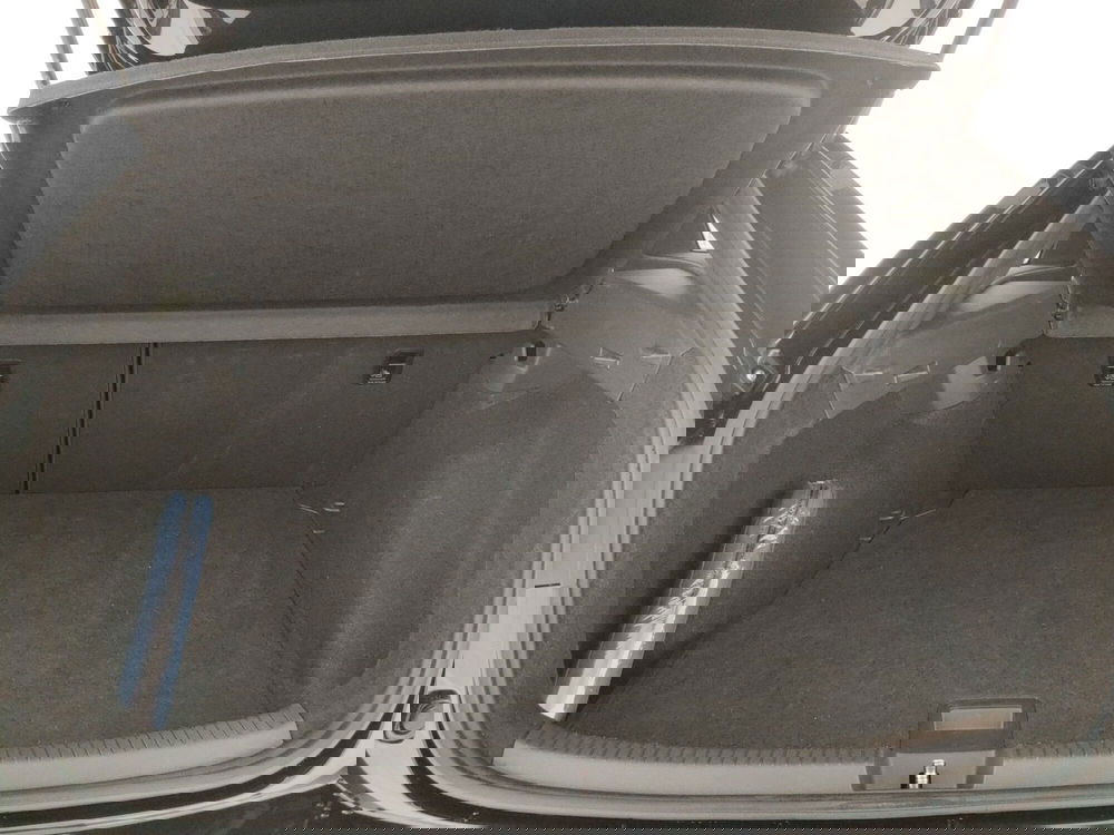 Volkswagen Taigo usata a Napoli (19)