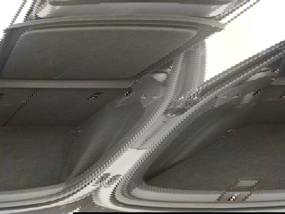 Volkswagen Taigo usata a Napoli (17)