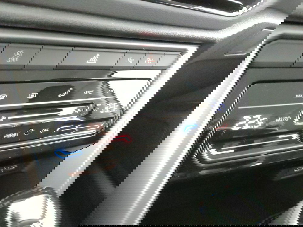 Volkswagen T-Roc usata a Napoli (15)