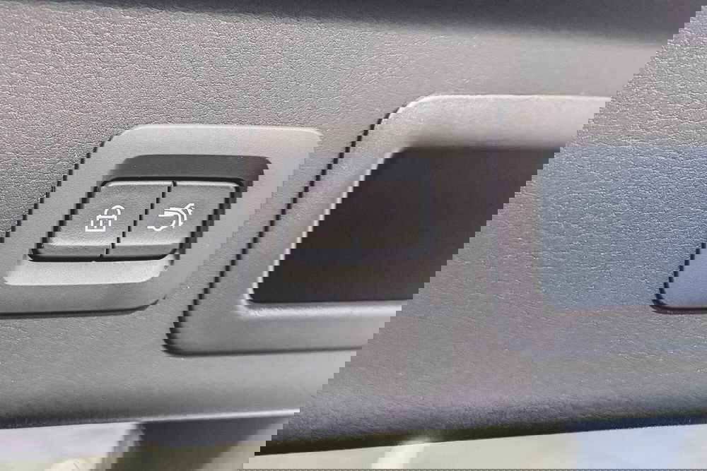 Mazda CX-30 nuova a Vercelli (7)