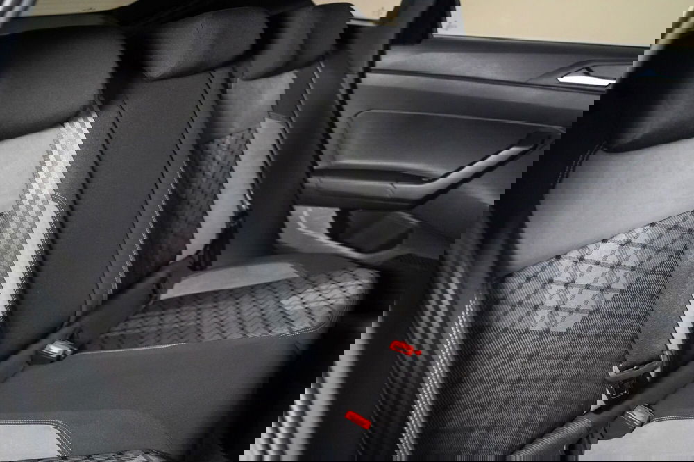 Volkswagen Taigo usata a Varese (15)